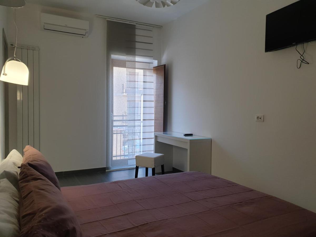 卡斯特罗维拉里Pomodoro Bed住宿加早餐旅馆 外观 照片